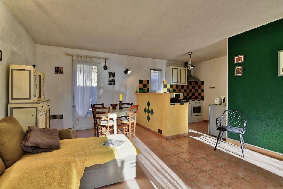 L'Oustaou Du Luberon Et Spa Villelaure Ngoại thất bức ảnh