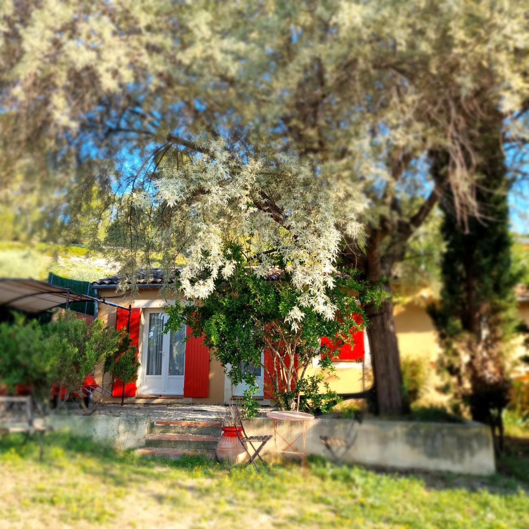 L'Oustaou Du Luberon Et Spa Villelaure Ngoại thất bức ảnh