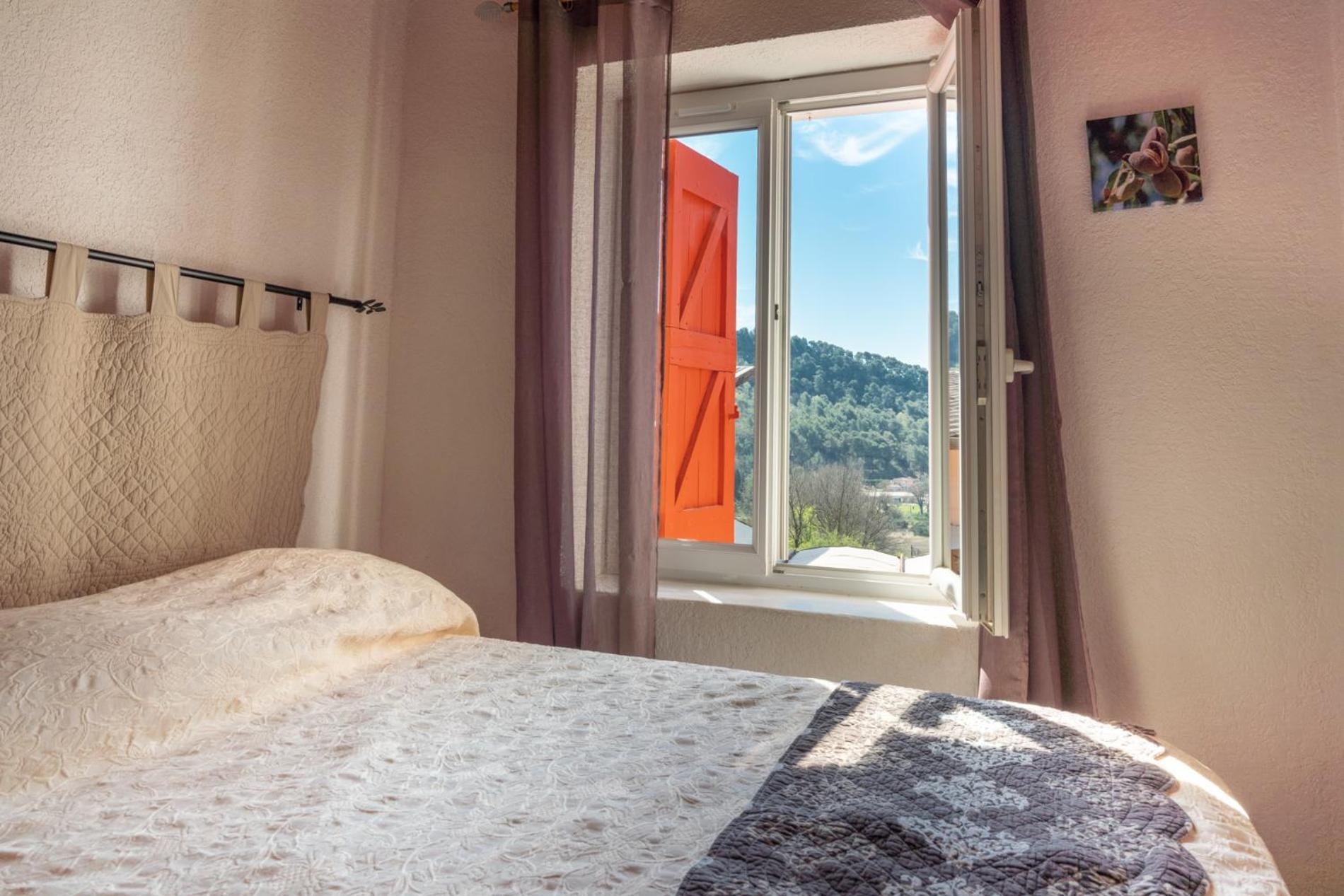 L'Oustaou Du Luberon Et Spa Villelaure Ngoại thất bức ảnh